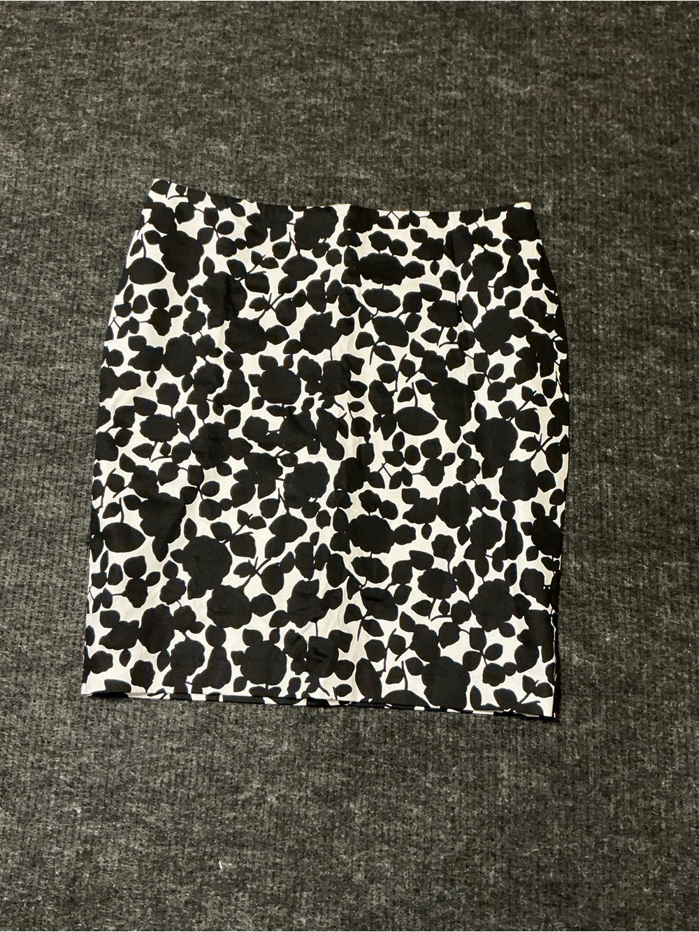 New York & Company Black and White Floral Mini Skirt